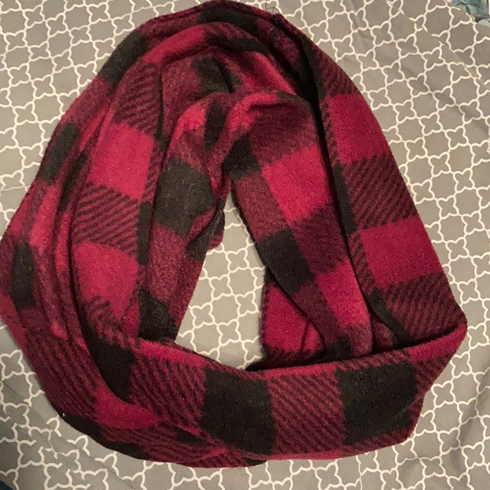 Infinity scarf